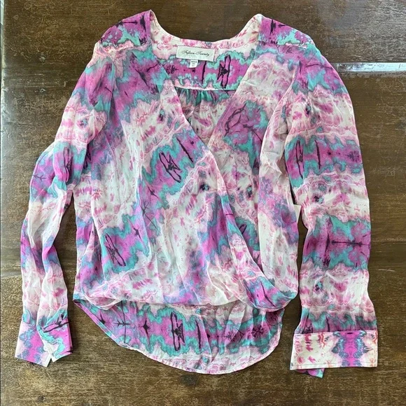 100% silk Fifteen Twenty Pink and Purple Wrap Blouse - Picture 5 of 8